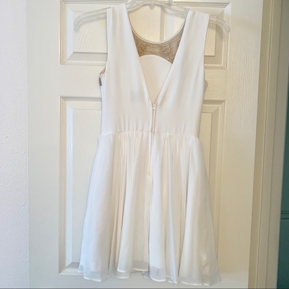 White dress - Picture 2 of 2